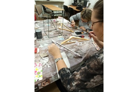 WARSZTATY DECOUPAGE DLA POCZĄTKUJĄCYCH - „NOWE ŻYCIE WIESZAKA”