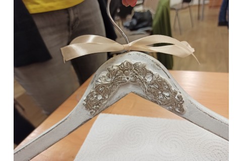 WARSZTATY DECOUPAGE DLA POCZĄTKUJĄCYCH - „NOWE ŻYCIE WIESZAKA”
