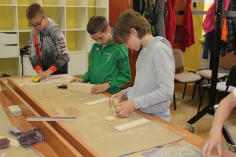 Warsztaty dla dzieci „Zabawy z drewnem”