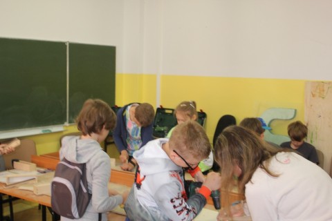 Warsztaty dla dzieci „Zabawy z drewnem”