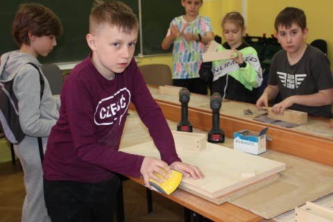 Warsztaty dla dzieci „Zabawy z drewnem”