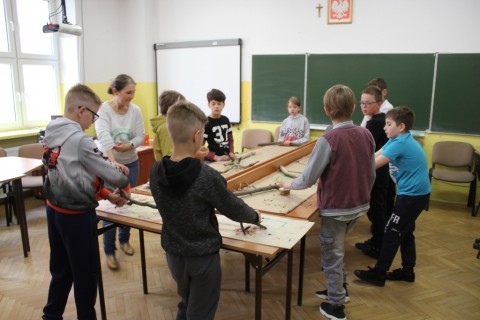 Warsztaty dla dzieci „Zabawy z drewnem” 2
