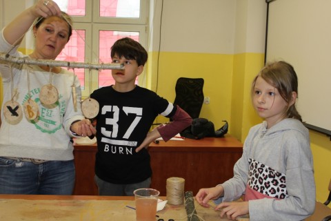 Warsztaty dla dzieci „Zabawy z drewnem” 2