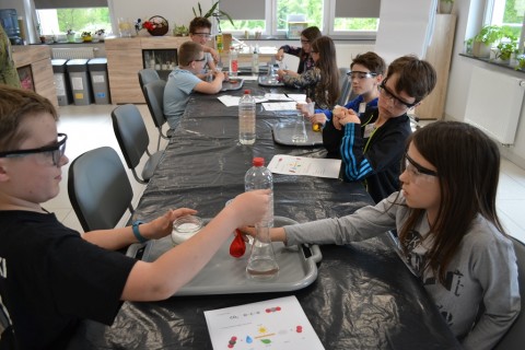 Warsztaty chemiczne „Akademia Młodego Naukowca” 3