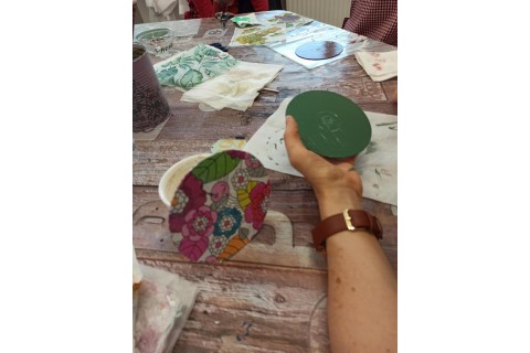 Warsztaty decoupage - podkładki z płyt CD