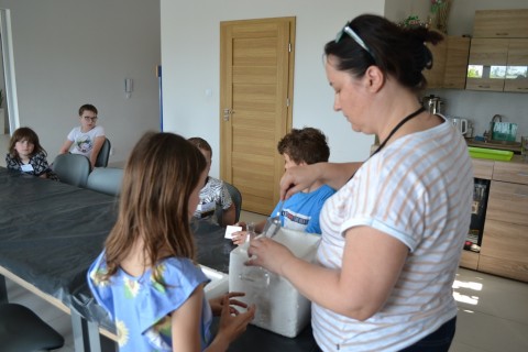 Warsztaty chemiczne „Akademia Młodego Naukowca” dla dzieci 9-12 lat 5