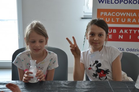 Warsztaty chemiczne „Akademia Młodego Naukowca” dla dzieci 9-12 lat 5