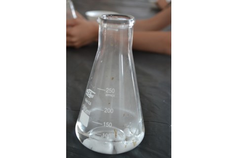 Warsztaty chemiczne „Akademia Młodego Naukowca” dla dzieci 9-12 lat 5