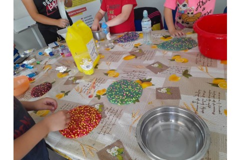 WARSZTATY KREATYWNE DLA DZIECI 7+ „SLIME”