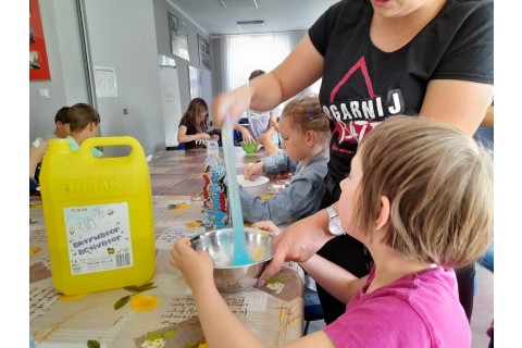 WARSZTATY KREATYWNE DLA DZIECI 7+ „SLIME”