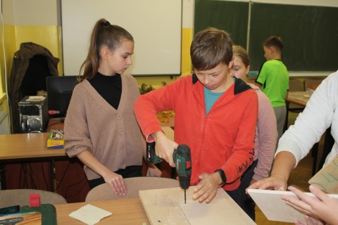 Warsztaty dla dzieci „Zabawy z drewnem” 2