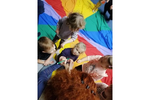 Zajęcia umuzykalniające dla rodziców z dziećmi 2-3 lata 29.11.2022r.