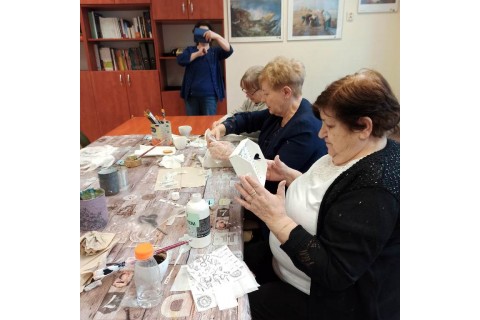 Warsztaty decoupage dla seniora - taca