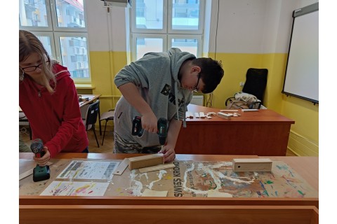 Warsztaty dla dzieci 10+ „Zabawy z drewnem” 2