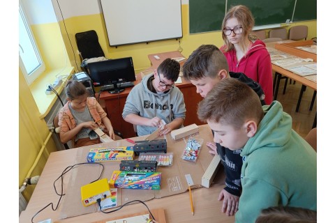 Warsztaty dla dzieci 10+ „Zabawy z drewnem” 2
