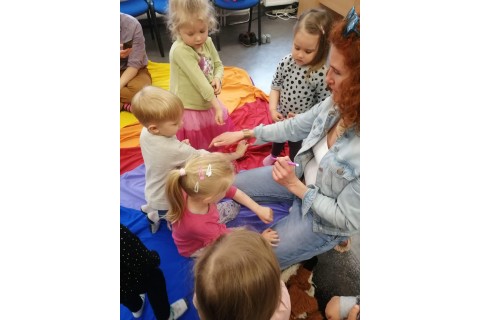 Zajęcia umuzykalniające dla dzieci w wieku 2-3 lata 18.05.2023 r