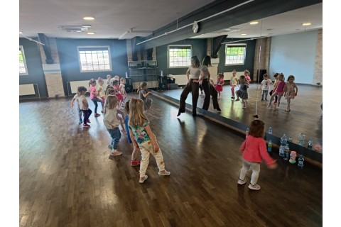 Zajęcia Rytmodance dla dzieci 4-5,5 lat cz. 5