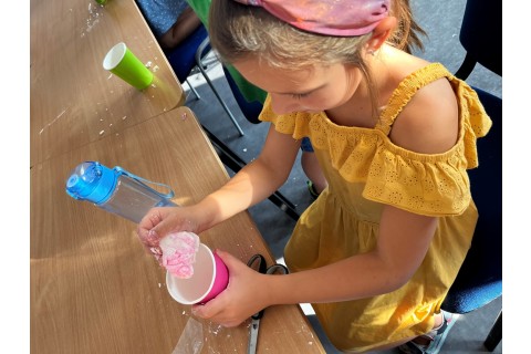Warsztaty kreatywne dla dzieci 6+ „Slime”