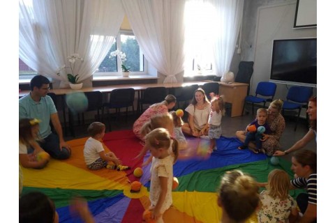 Zajęcia umuzykalniające dla dzieci w wieku 2-3 lata 7.09.2023r.