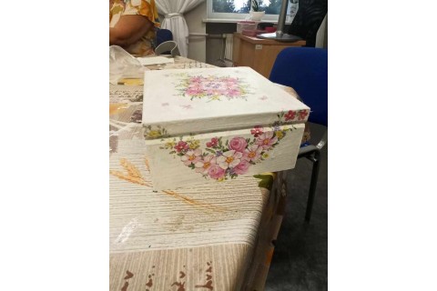 Warsztaty decoupage dla SENIORÓW - pudełko na herbatę
