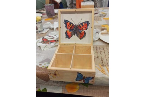 Warsztaty decoupage dla SENIORÓW - pudełko na herbatę