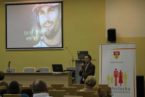 Projekcja filmu „HOME RUN”