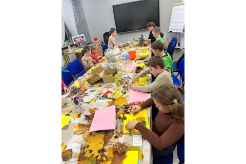 Warsztaty kreatywne dla dzieci - Jesienne obrazy