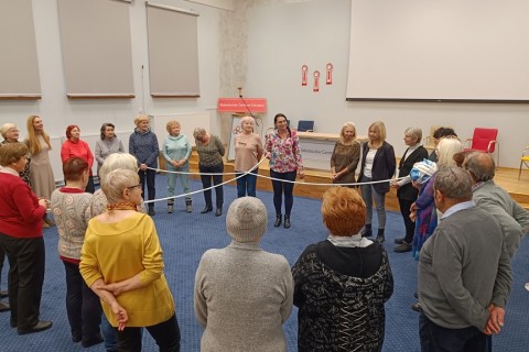 ĆWICZENIA PAMIĘCI I KONCENTRACJI SENIORÓW NA WESOŁO