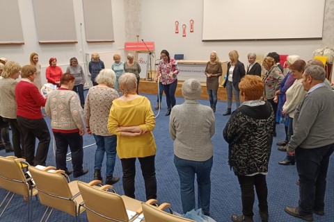 ĆWICZENIA PAMIĘCI I KONCENTRACJI SENIORÓW NA WESOŁO
