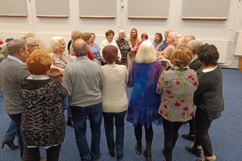 ĆWICZENIA PAMIĘCI I KONCENTRACJI SENIORÓW NA WESOŁO