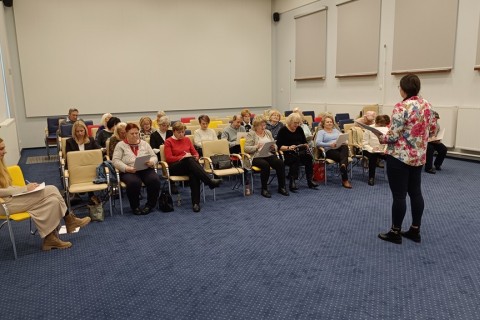 ĆWICZENIA PAMIĘCI I KONCENTRACJI SENIORÓW NA WESOŁO