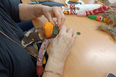 Charytatywna akcja szycia małpek