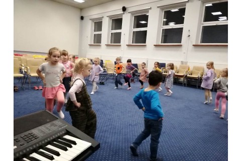 Zajęcia umuzykalniające dla dzieci w wieku 4-5 lat