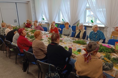 Warsztaty kreatywne dla seniorów - Palma wielkanocna