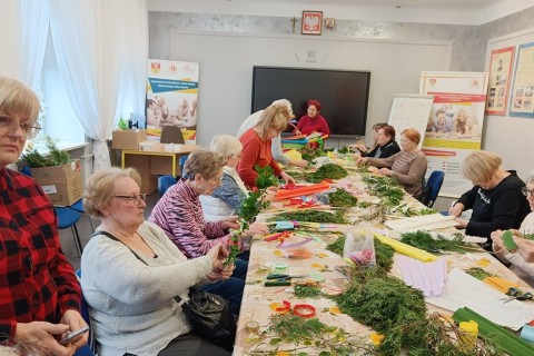 Warsztaty kreatywne dla seniorów - Palma wielkanocna