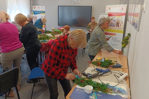 Warsztaty kreatywne dla seniorów - Palma wielkanocna