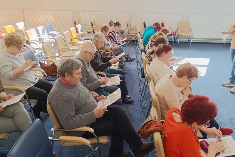 Ćwiczenia pamięci i koncentracji seniorów