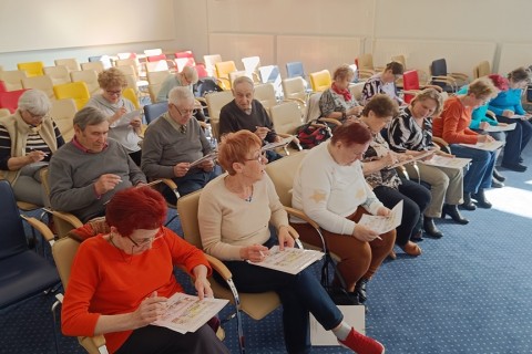 Ćwiczenia pamięci i koncentracji seniorów