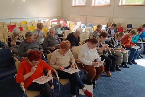 Ćwiczenia pamięci i koncentracji seniorów