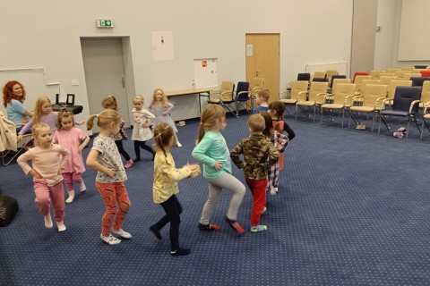 Zajęcia umuzykalniające dla dzieci w wieku 4-5 lat