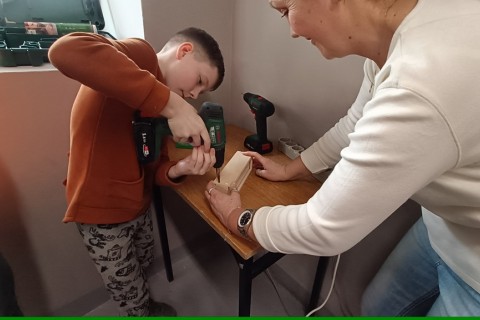 Warsztaty dla dzieci 10+ „Zabawy z drewnem”