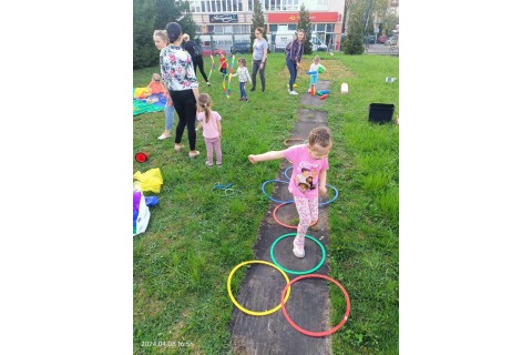 Bawmy się razem - zabawy sensoryczne dla rodziców i dzieci w wieku 3-5