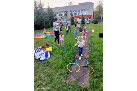 Bawmy się razem - zabawy sensoryczne dla rodziców i dzieci w wieku 3-5
