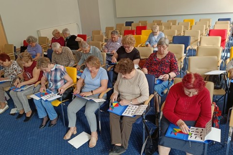Ćwiczenia pamięci i koncentracji seniorów