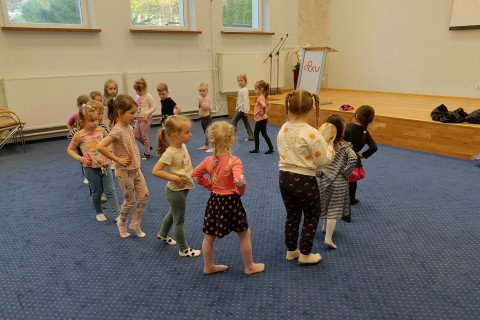 Zajęcia umuzykalniające dla dzieci w wieku 4-5 lat