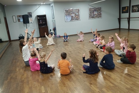  	Zajęcia Rytmodance dla dzieci 4-5,5 lat
