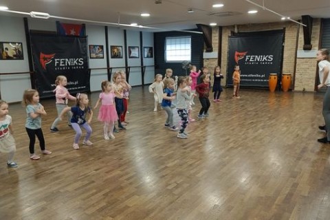  	Zajęcia Rytmodance dla dzieci 4-5,5 lat