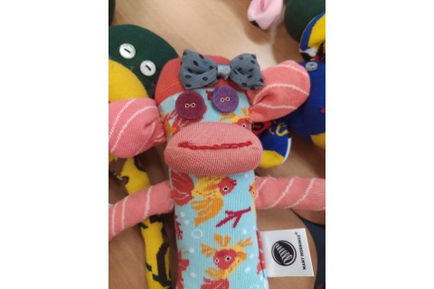 Charytatywna akcja szycia małpek
