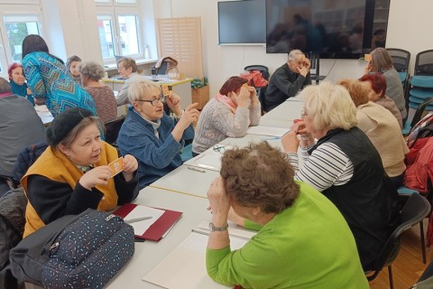 Ćwiczenia pamięci i koncentracji seniorów