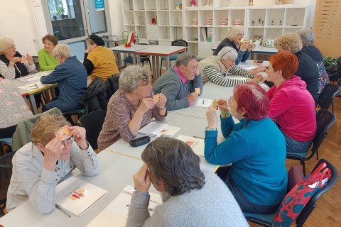Ćwiczenia pamięci i koncentracji seniorów